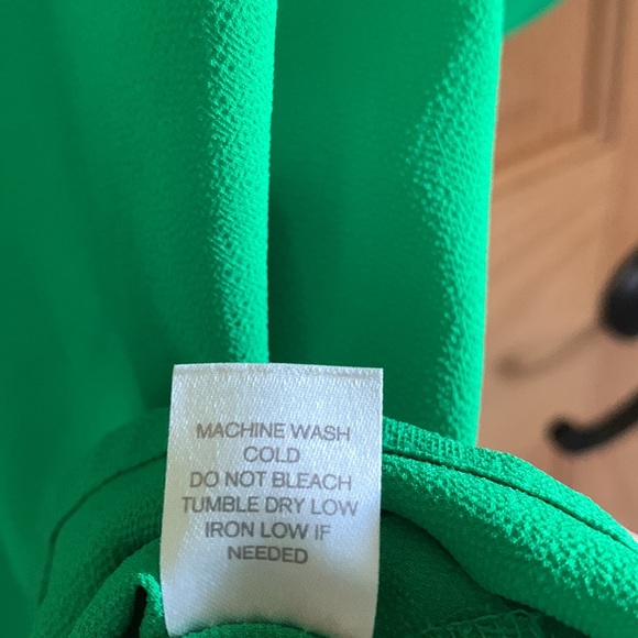 Pretty Kelly Green Top - Picture 6 of 7